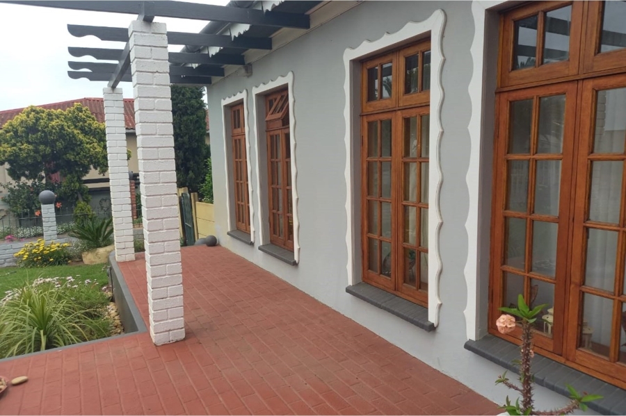 3 Bedroom Property for Sale in Albertinia Western Cape